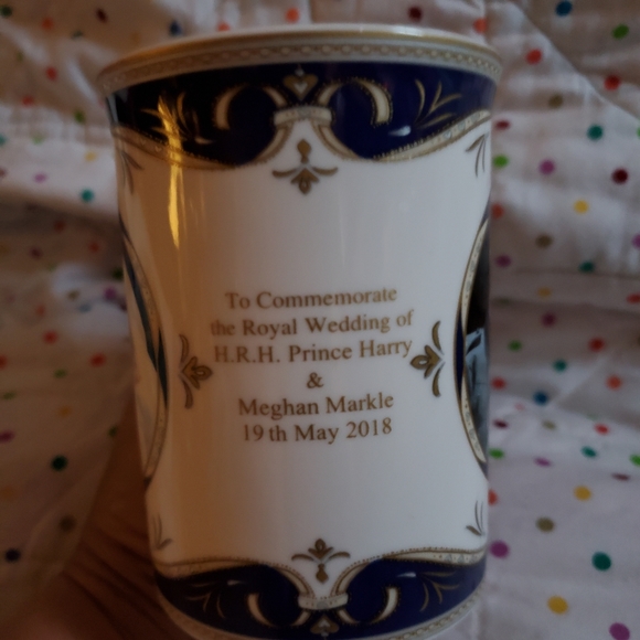 Heritage  Prince Harry and Megha Markle mug. - Picture 2 of 6